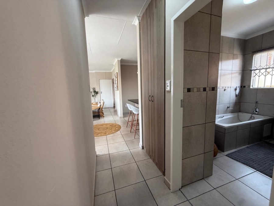 3 Bedroom Property for Sale in Waterkloof East North West